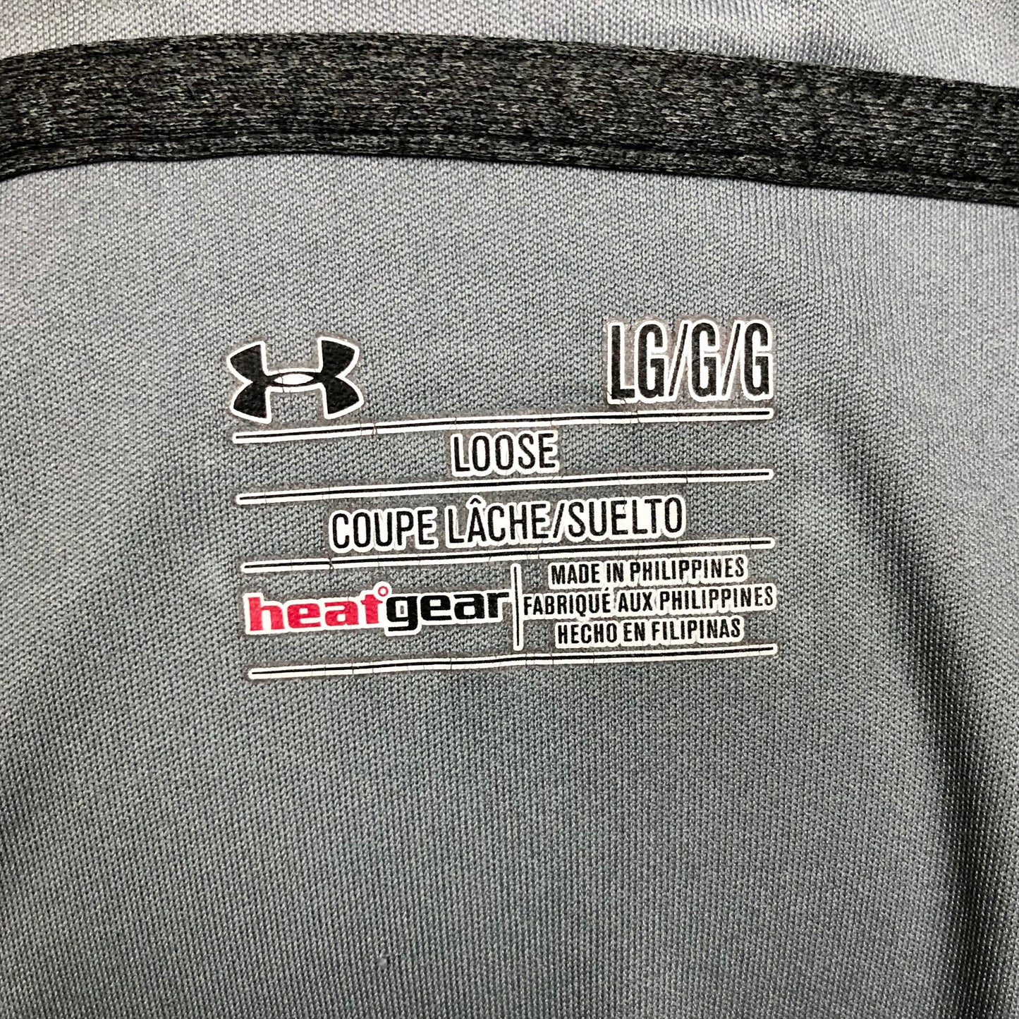 Sueter Jersey Under Armour 🏋🏽 color gris con logo en color gris oscuro Talla L (ver descripción)