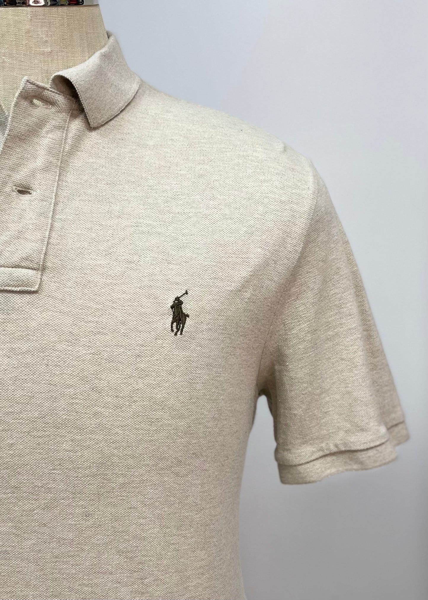 Camiseta Polo Ralph Lauren 🏇🏼 color crema Talla M Entalle Clásico