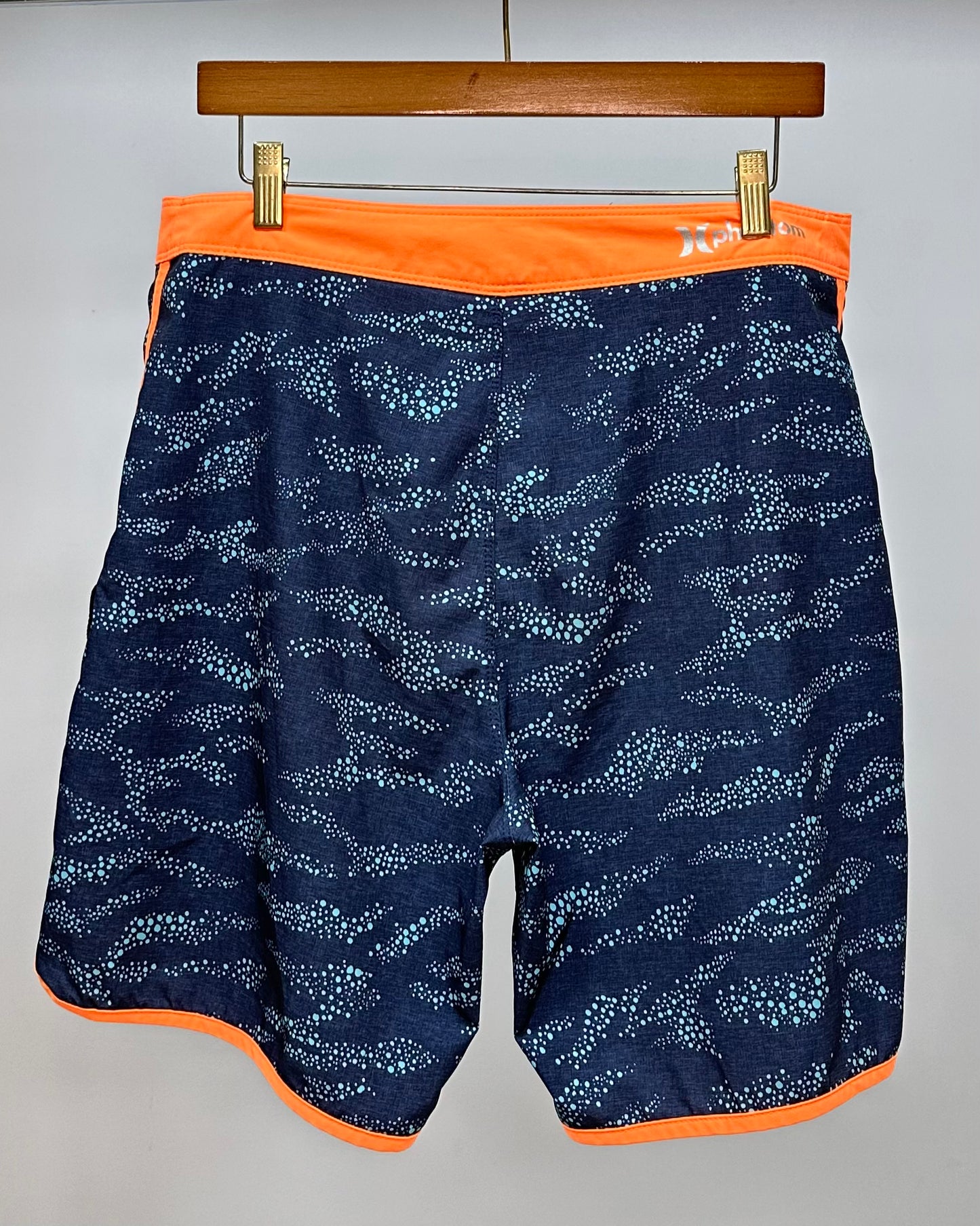 Short de baño Hurley 🏄🏽‍♂️ color azul navy y diseño gris degradado talla L