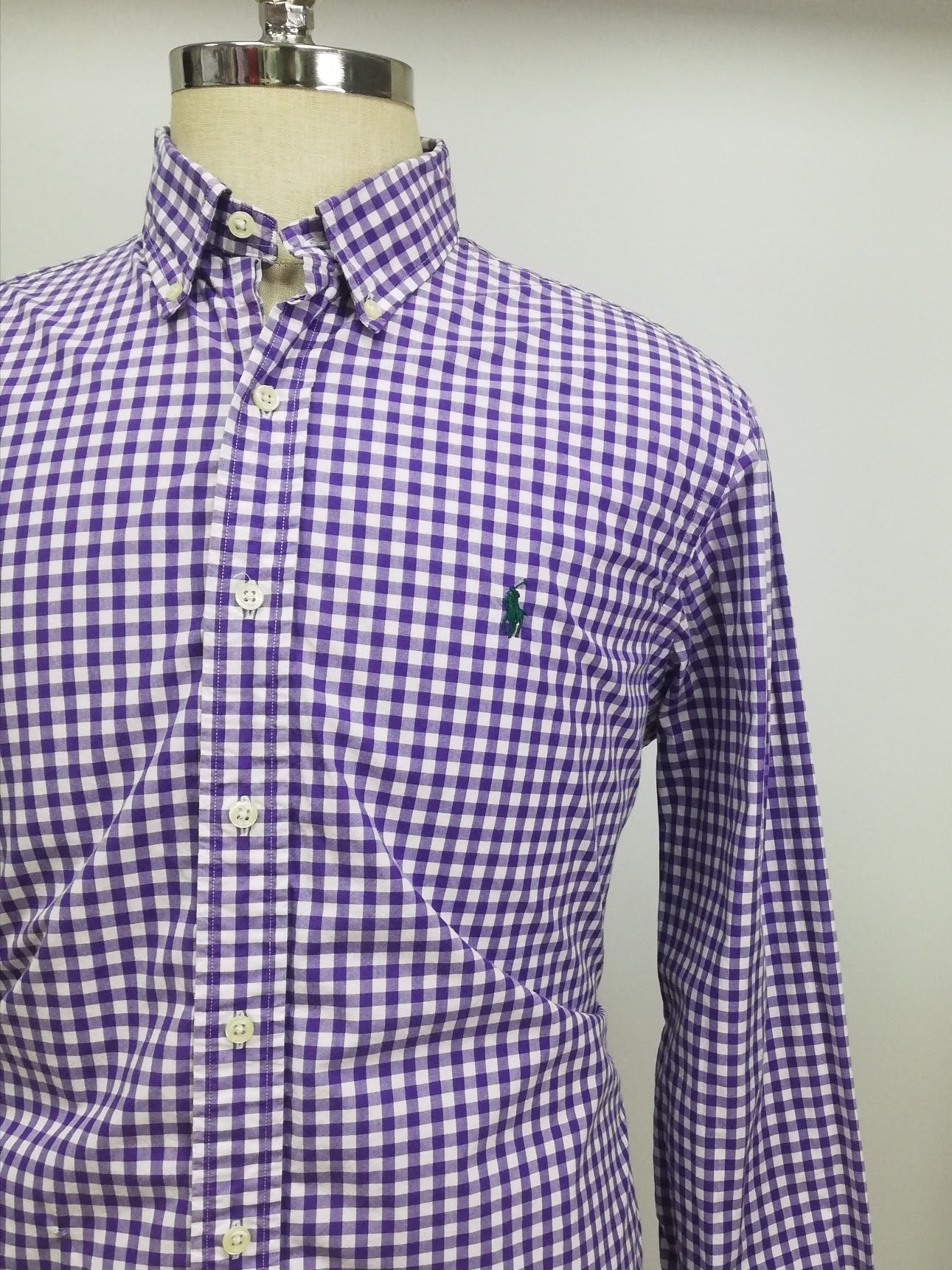 Camisa Polo Ralph Lauren 🏇🏼 con patron de cuadros gingham morado y blanco Talla L Entalle Regular (ver descripción)
