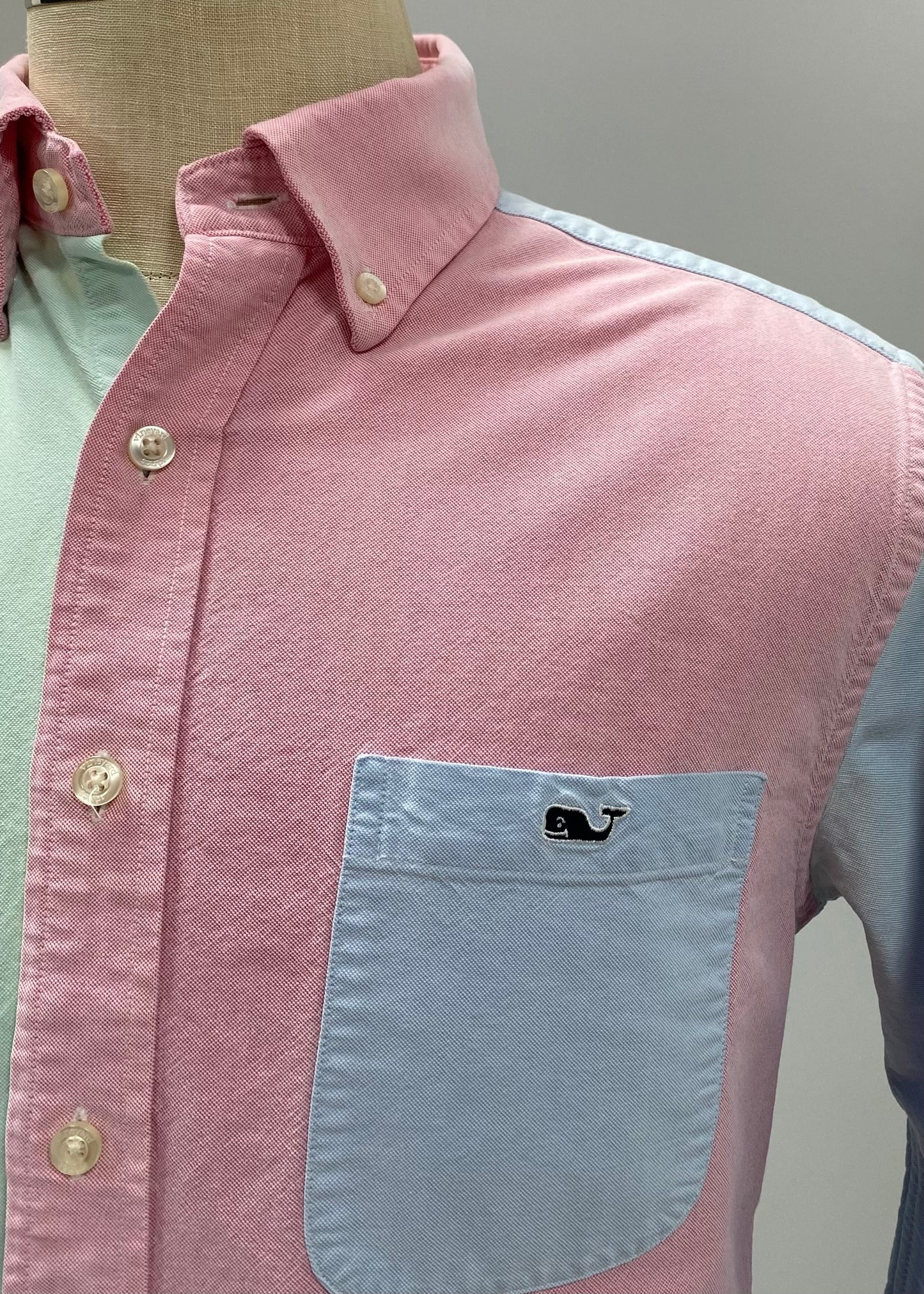 Camisa de botones Vineyard Vines 🐳 Oxford con franjas multicolor Talla M Entalle Slim Fit (ver descripción)