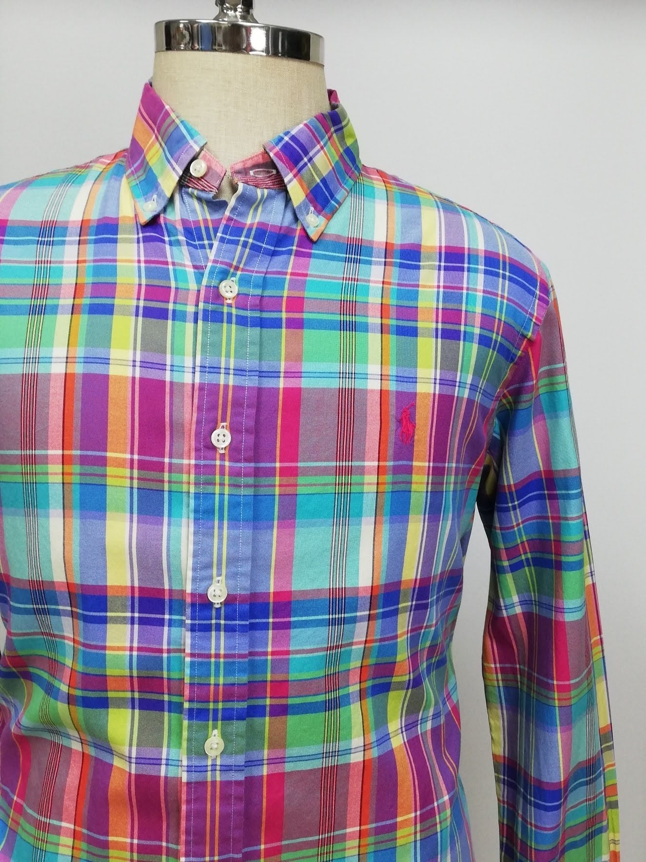Camisa Polo Ralph Lauren 🏇🏼 con patrón de cuadros multicolor Talla L Entalle Regular