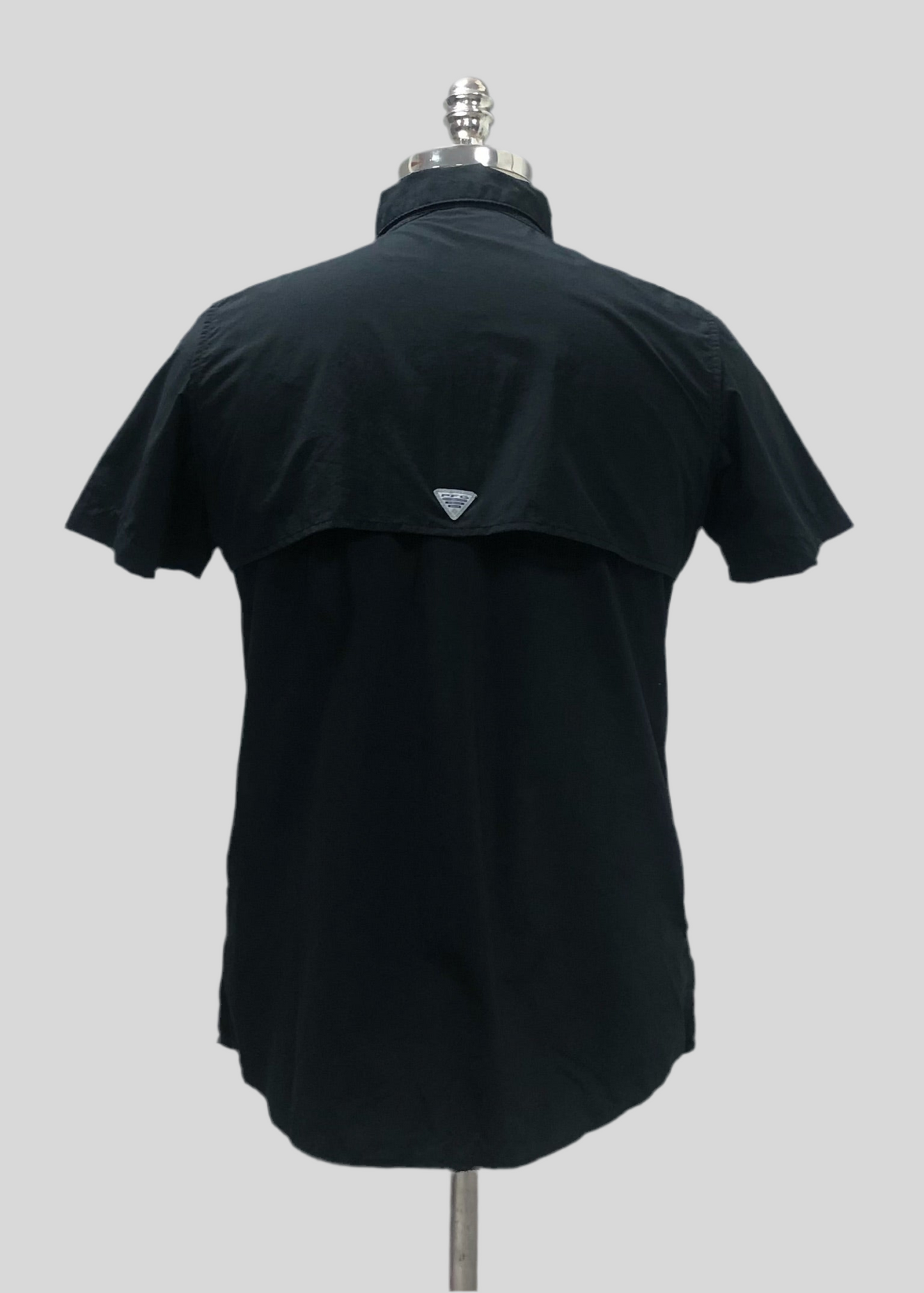 Camisa de mujer Columbia 🔹color negro con Omni Shade Manga corta Talla S