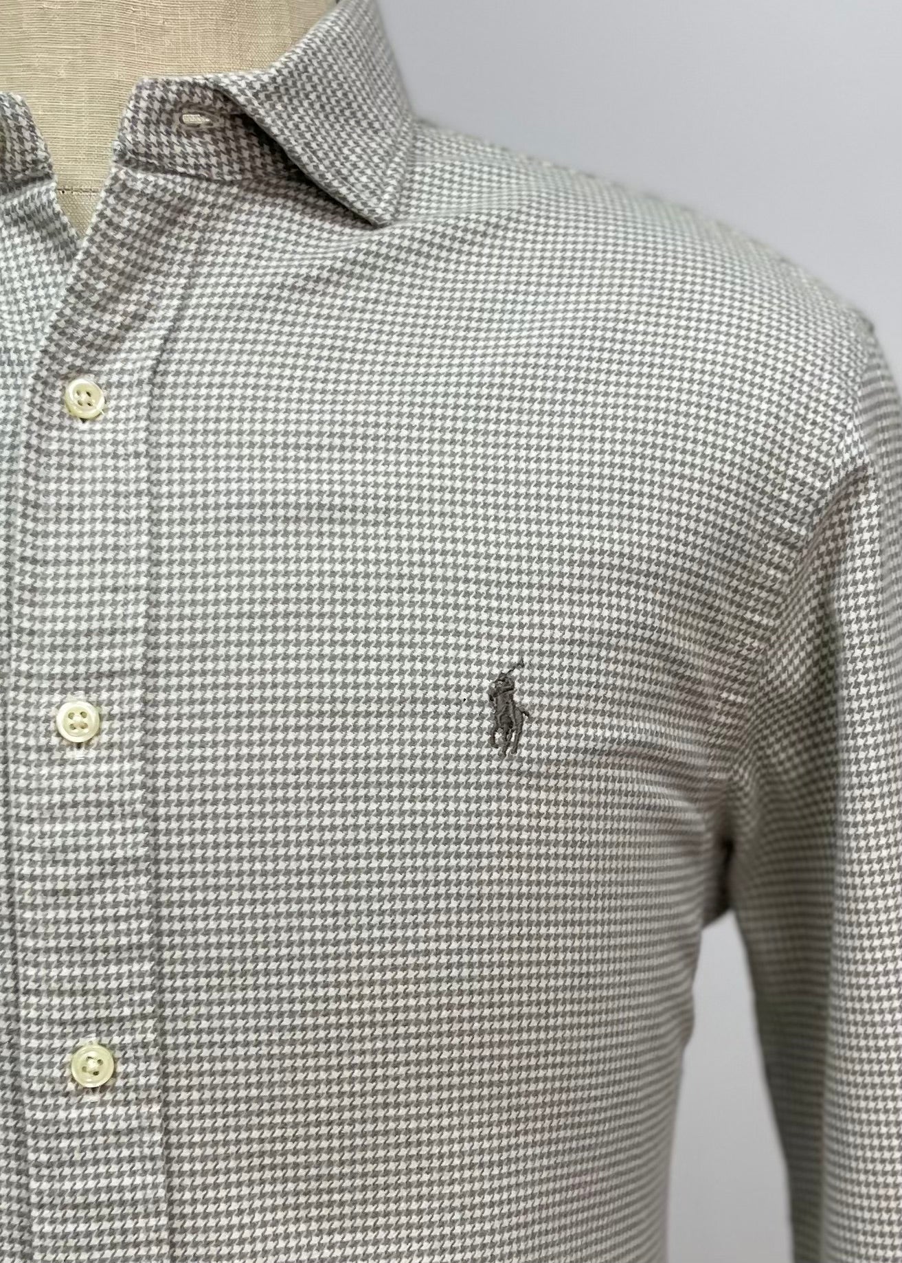 Camisa de botones Polo Ralph Lauren 🏇🏼 de cuadros finos en color gris claro y blanco Talla L Entalle Slim Fit