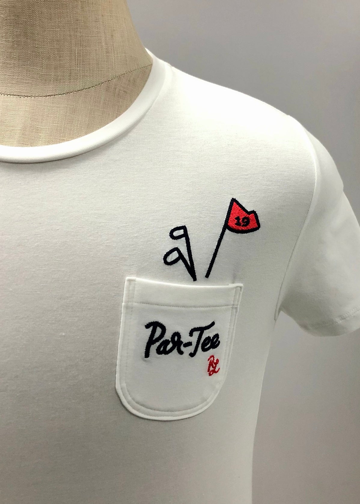 Camiseta cuello redondo de mujer Polo Ralph Lauren 🏇🏼 color blanco con diseño de Par-Tee en color azul navy y rojo Talla S y M Entalle Regular