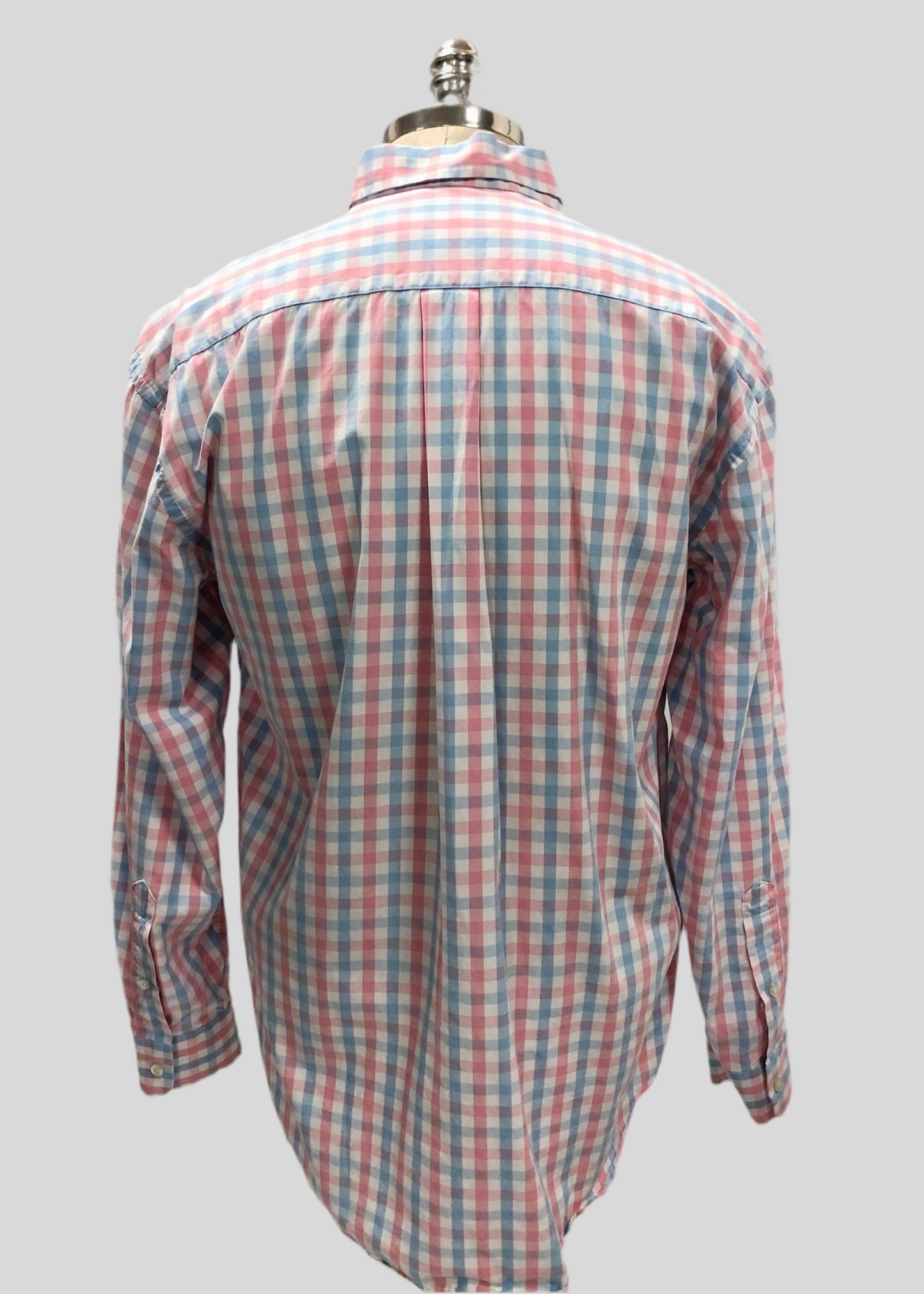 Camisa de botones Vineyard Vines 🐳 color blanco con patrón de cuadros en color rosado y celeste Talla M Entalle Regular