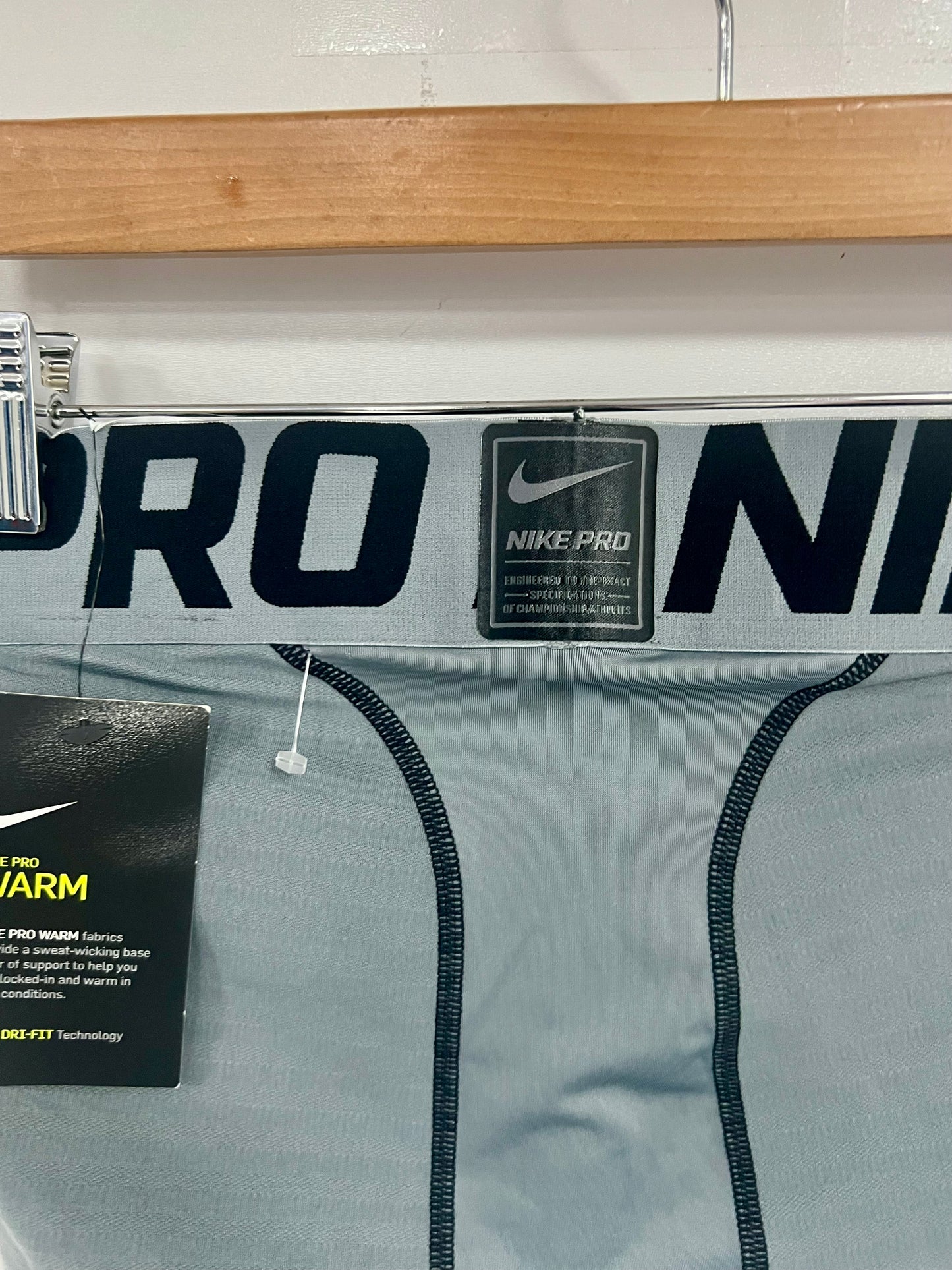 Mallas de entrenamiento licra Nike ✔️ Pro Dri-FIT de hombre color gris con diseño degradado en negro Talla XXL
