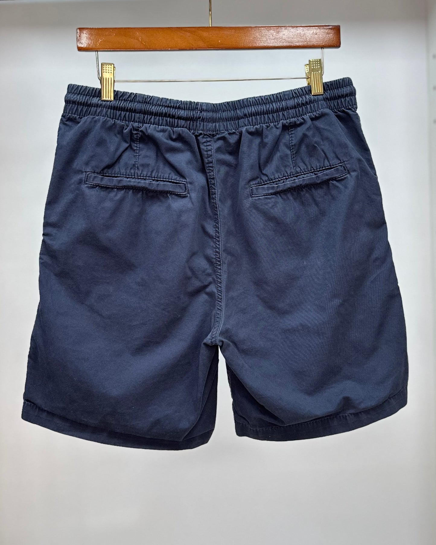 Short Casual H&M color azul navy talla S