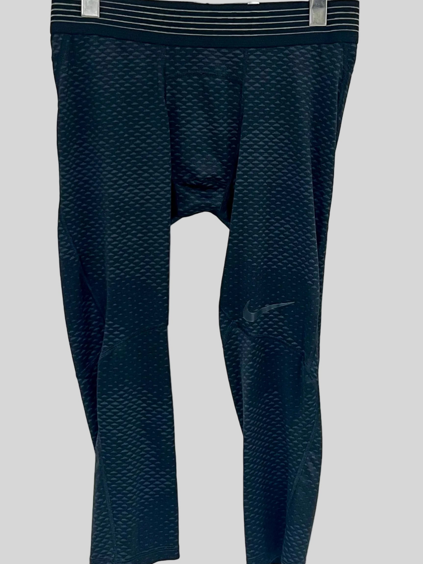 Malla de entrenamiento licra Nike ✔️ Pro Dri-FIT de 3/4 de largo para hombre en Color negro con tríptico en gris Talla L