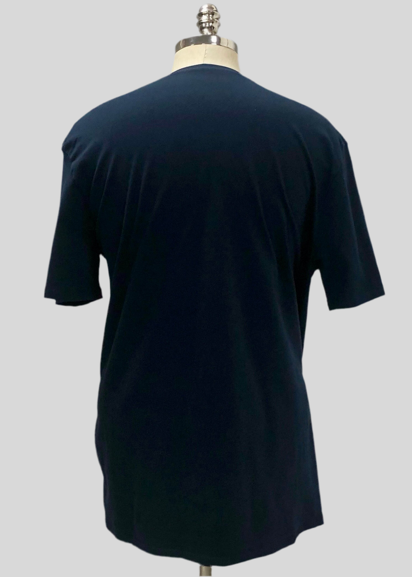 Camiseta cuello Redondo Tommy Hilfiger 🇺🇸 color azul navy Talla XL Entalle Regular (ver descripción)