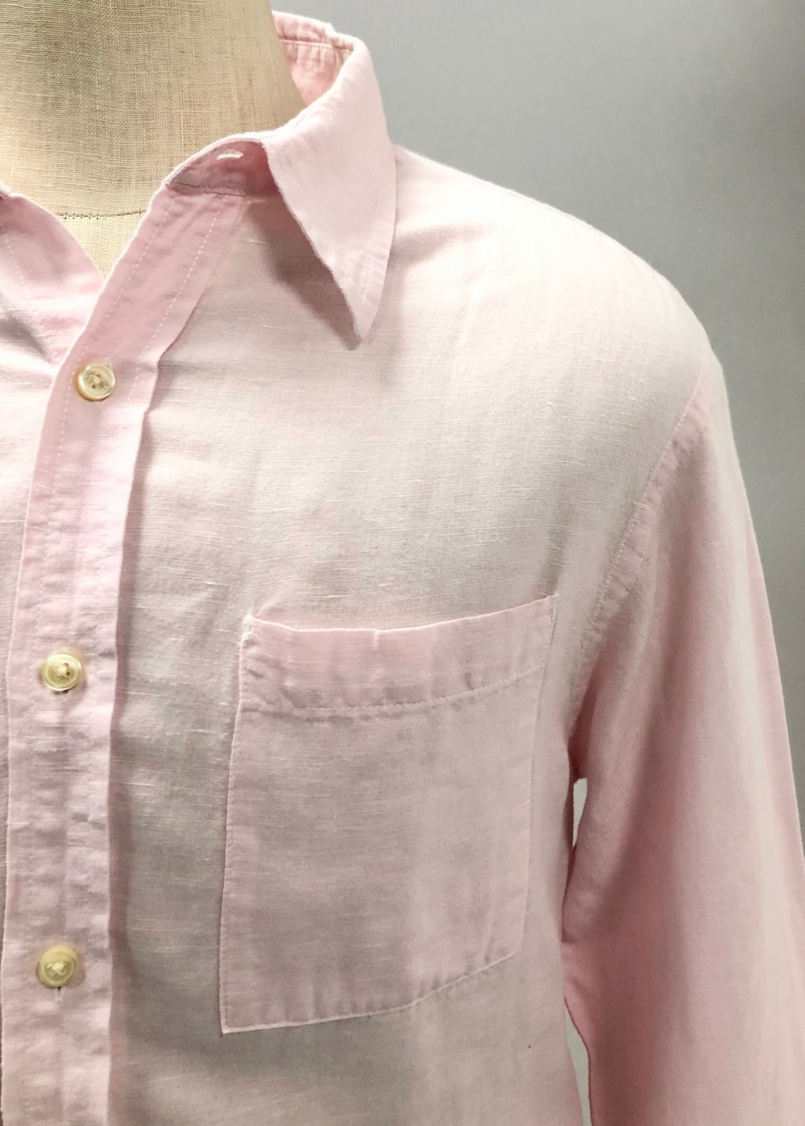 Camisa de botones Michael Kors 🇺🇸 De lino en color rosado claro Talla M Entalle Regular