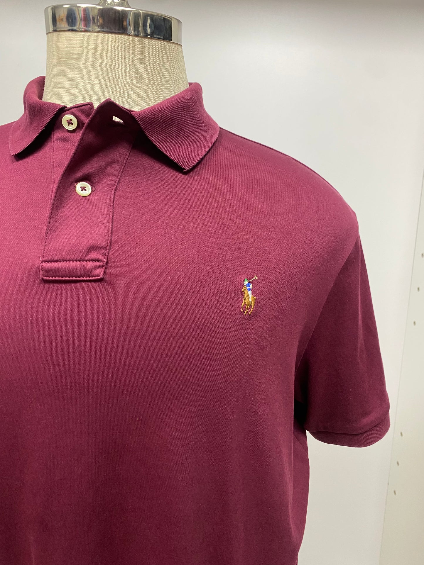 Camiseta Polo Ralph Lauren 🏇🏼 Pima color rojo oscuro Talla XL Entalle Clásico (ver descripción)