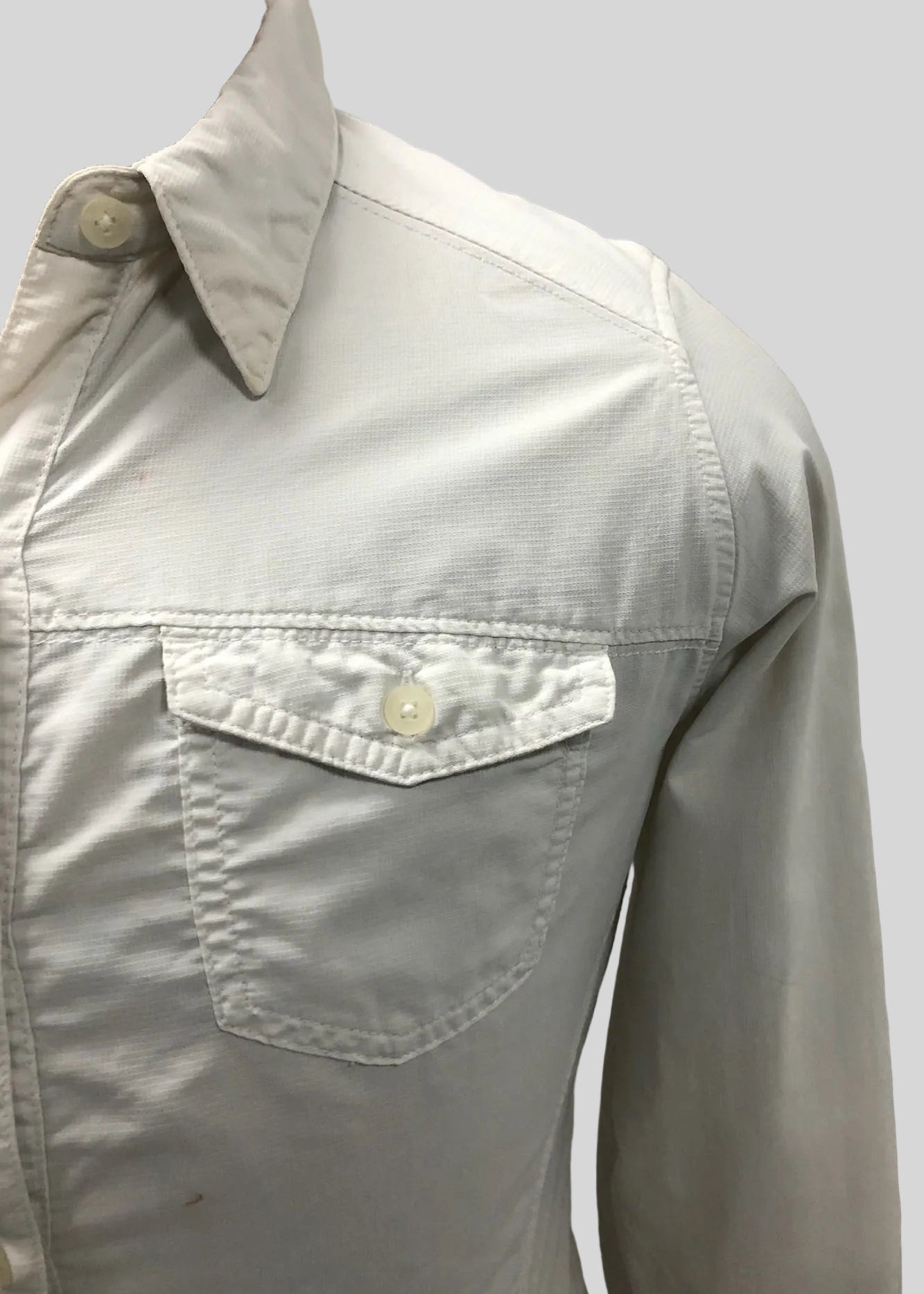 Camisa de mujer Columbia 🔹color gris claro con Omni Shade Manga larga Talla S (ver descripción)