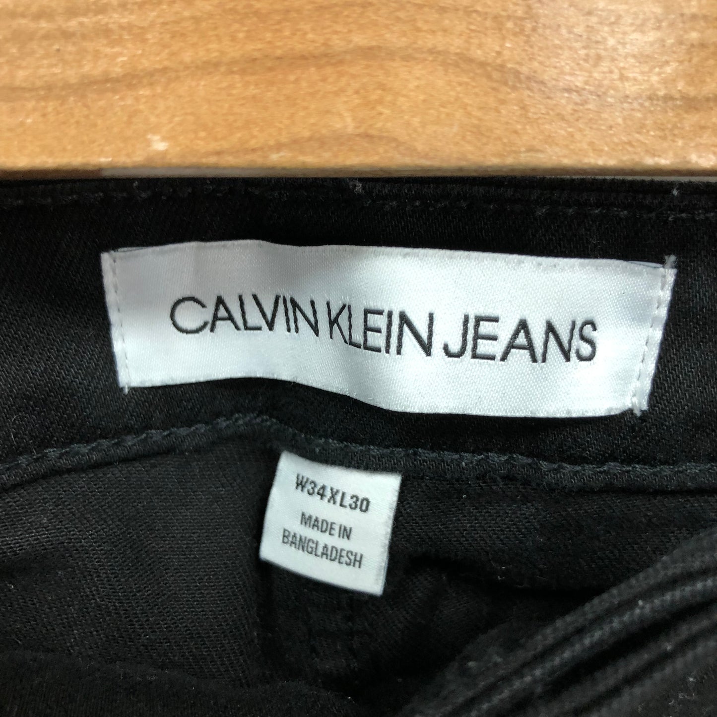 Pantalon jeans Calvin Klein 🇺🇸 color negro Talla 34x30 Corte Slim Fit