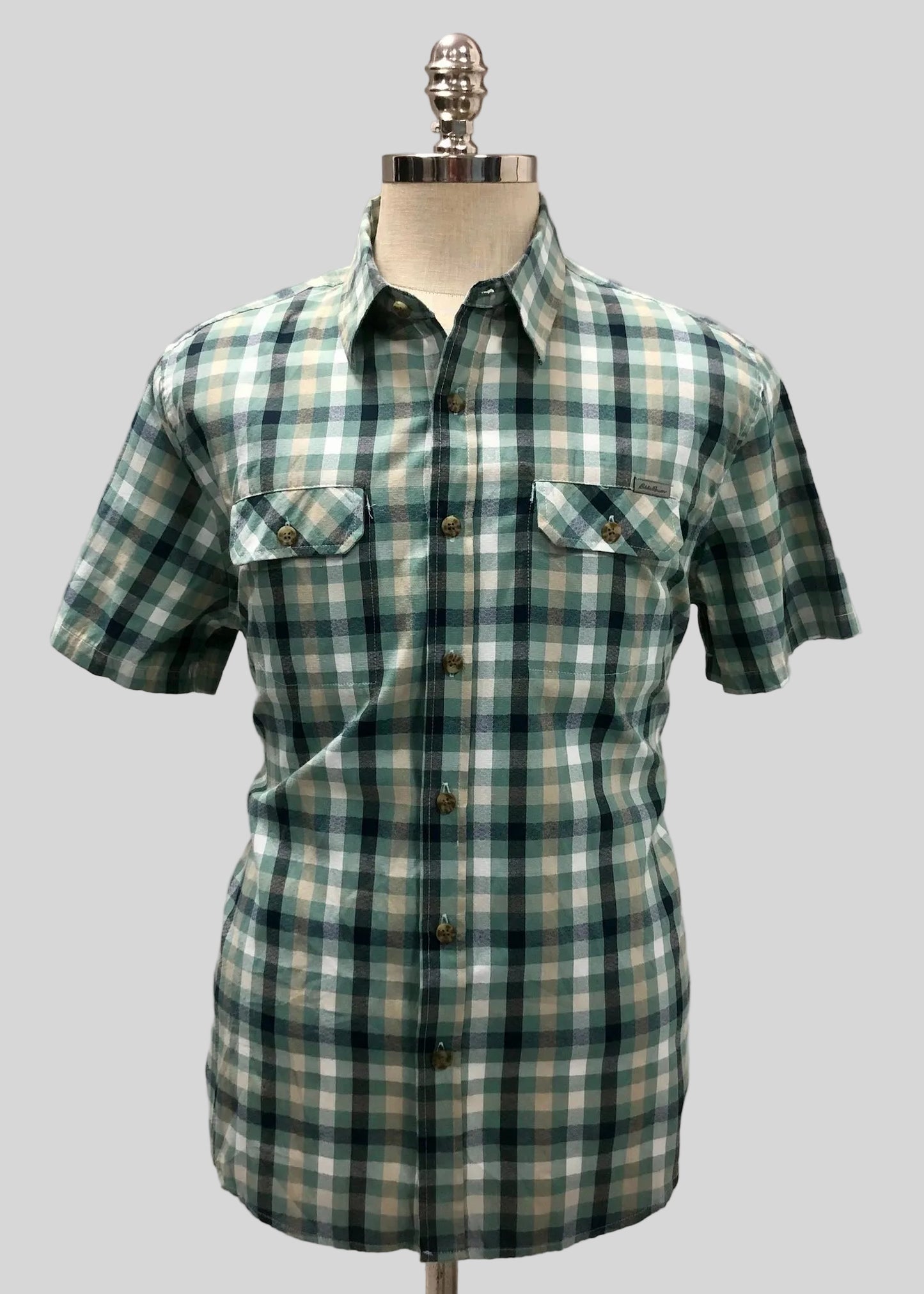 Camisa de botones Eddie Bauer 🏔️ de cuadros en verde, negro, amarillo y blanco Manga corta Talla L