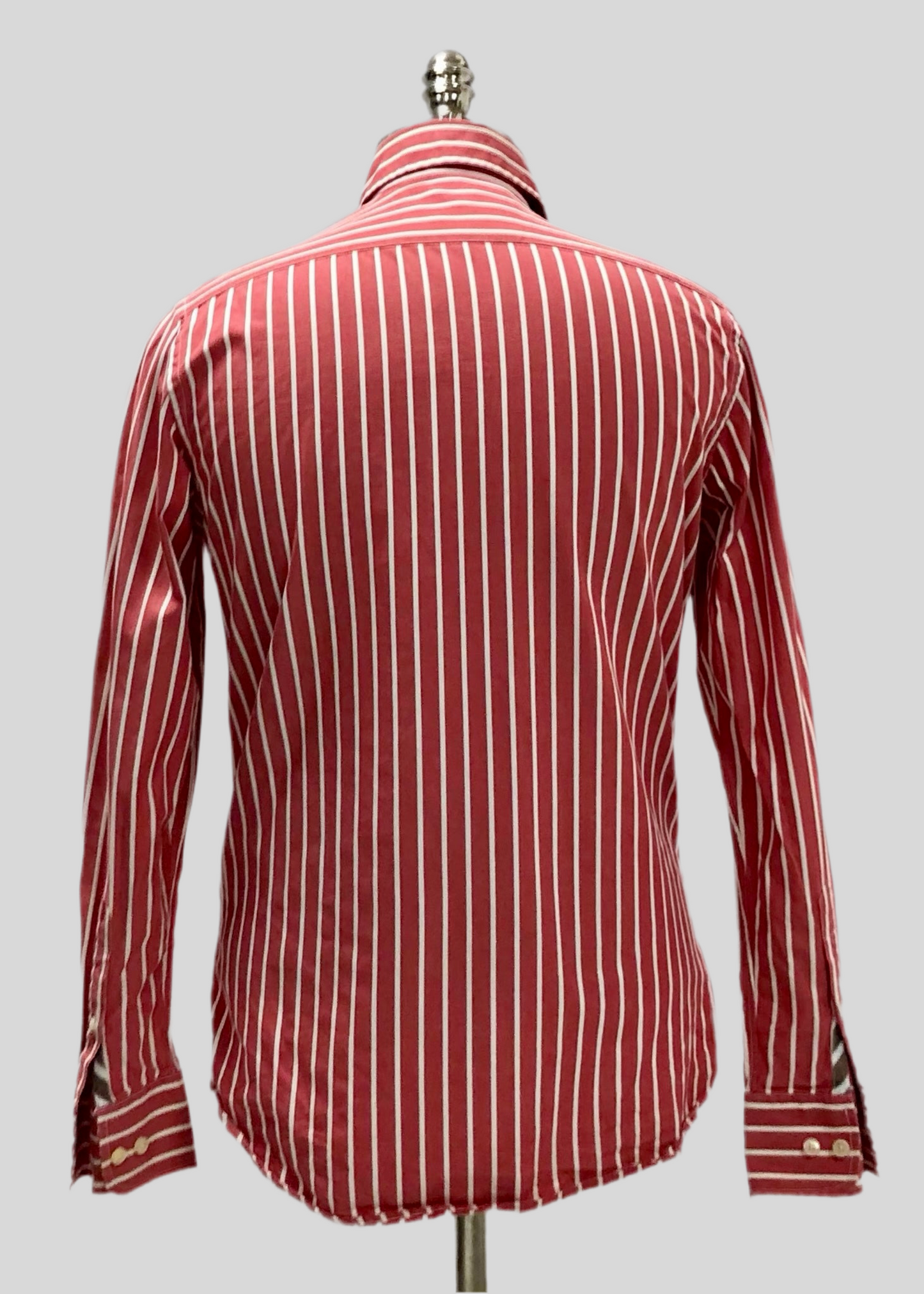 Camisa de botones American Eagle 🦅 de rayas en color rojo y blanco Talla S Entalle Regular