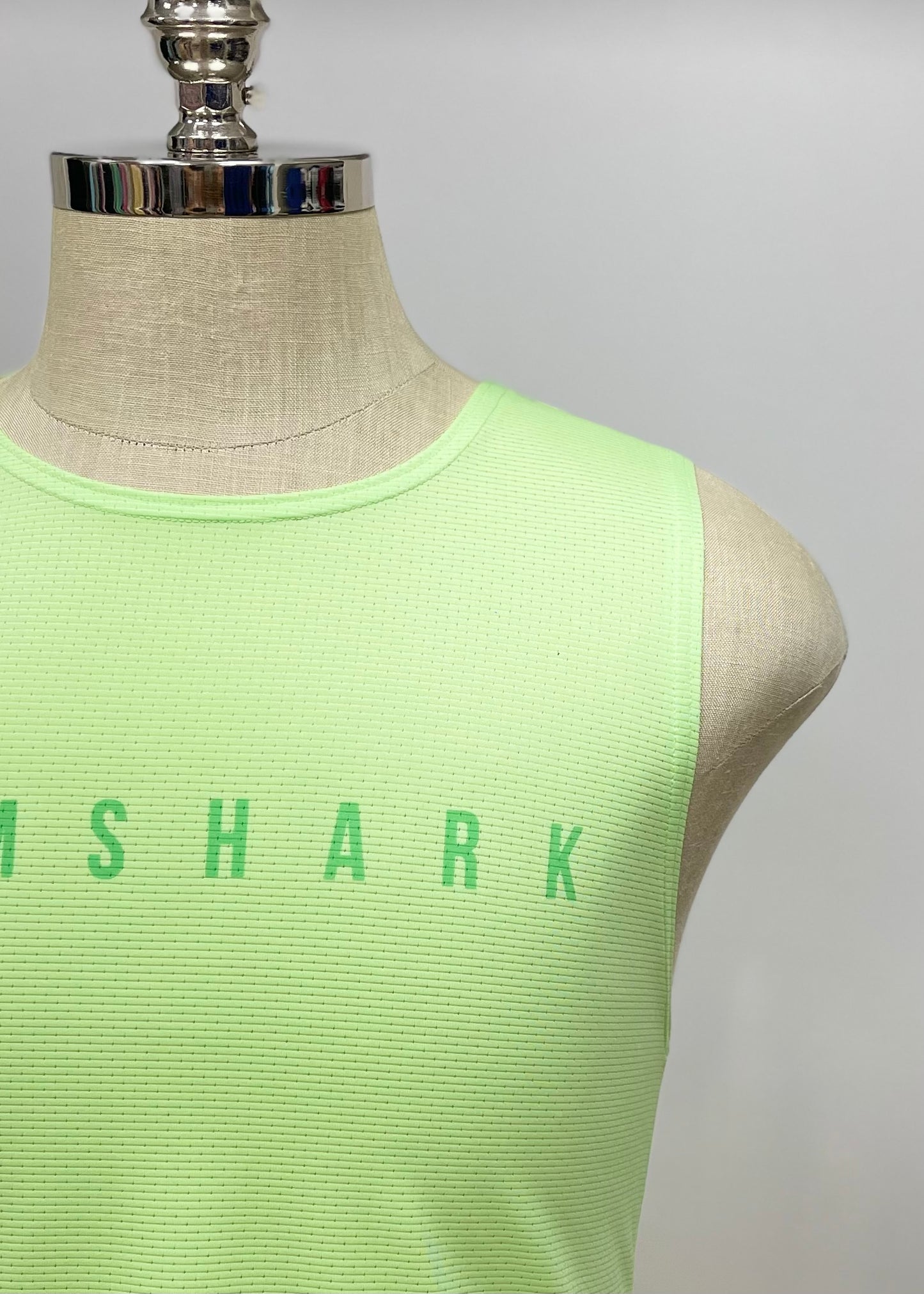 Camiseta de entrenamiento sin mangas Gymshark 🏋🏽 color verde claro y logo en verde Talla L