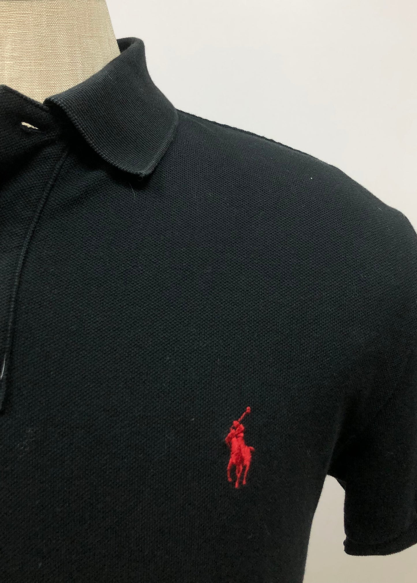 Camiseta Polo Ralph Lauren 🏇🏼 color negro Talla L Entalle Custom Fit