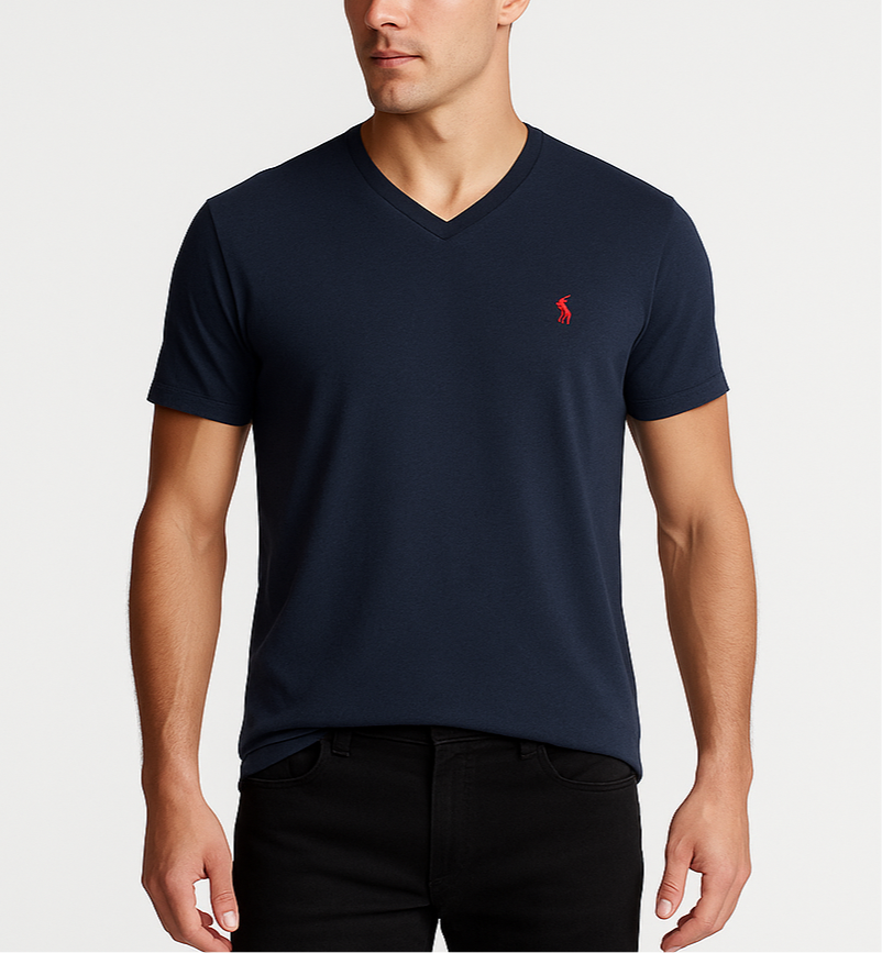 Camiseta cuello V Polo Ralph Lauren 🏇🏼 color azul navy con logo en rojo Talla Medium Entalle Clásico