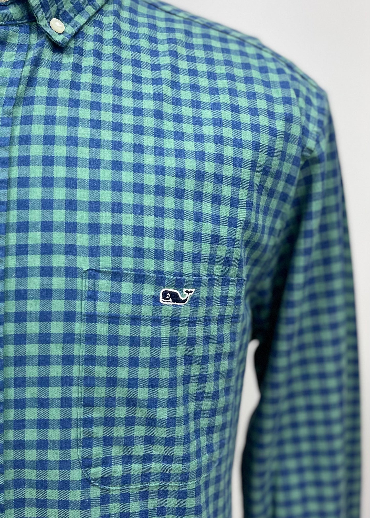 Camisa de botones Vineyard Vines 🐳 con patrón de cuadros en color azul y verde Talla L Entalle Clásico