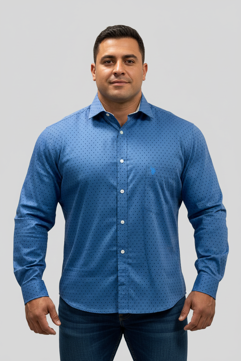 Camisa de botones U.S. Polo Assn. 🐎 en color azul y trípticos en azul navy Talla XL Entalle Slim Fit