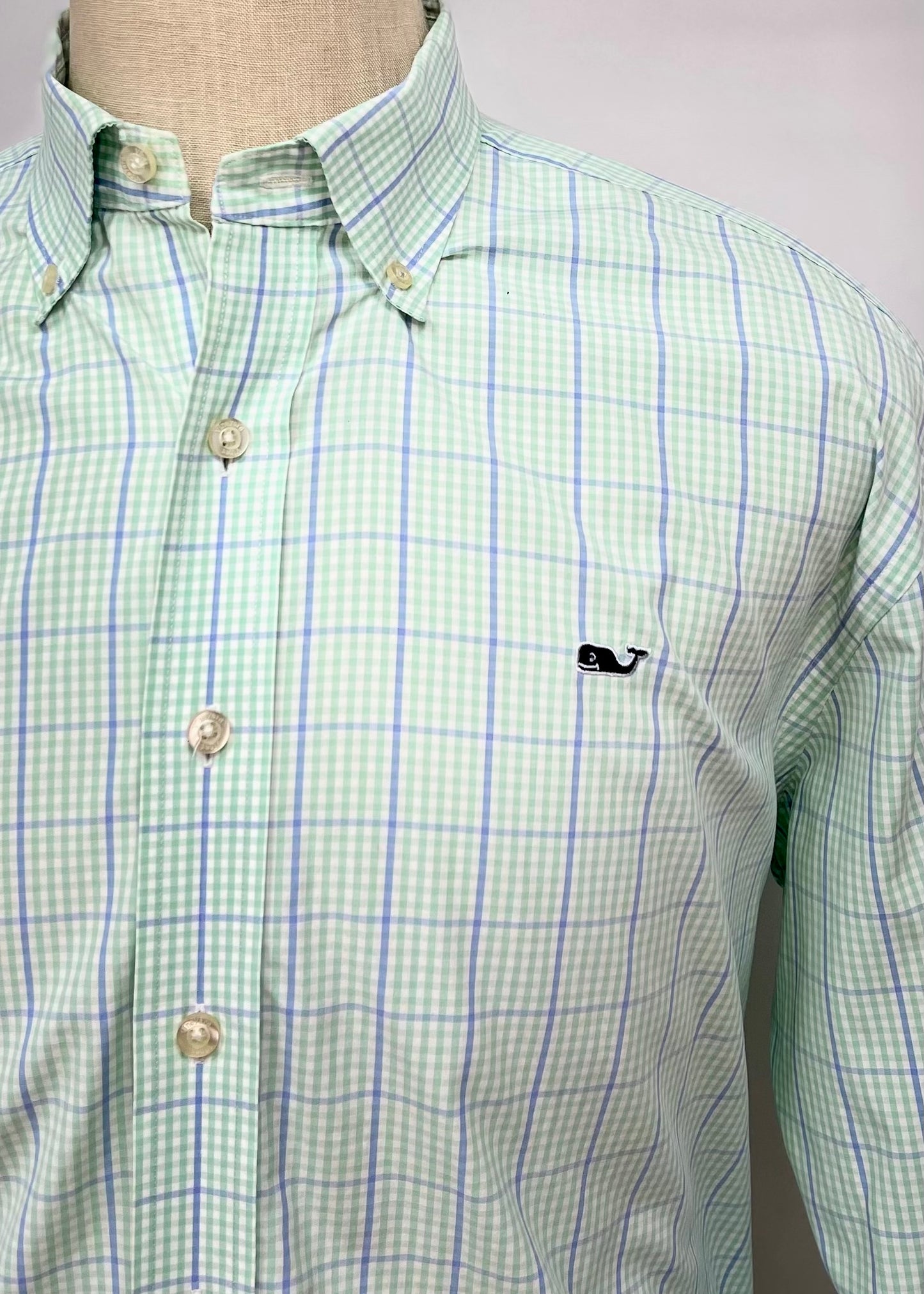 Camisa de botones Vineyard Vines 🐳 color blanco de cuadros en color celeste y verde claro Talla XL Entalle Regular