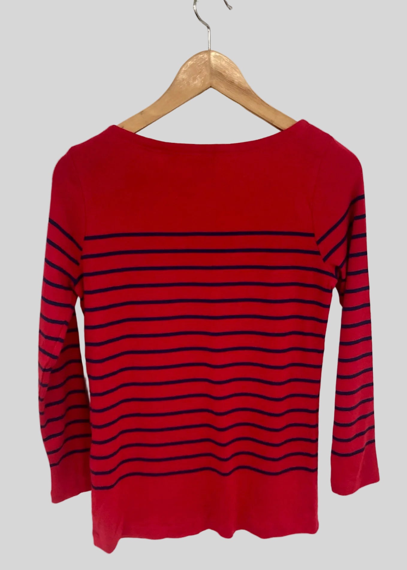 Sueter Jersey de mujer Vineyard Vines 🐳 color rojo con rayas en azul navy Tela algodón Pima Talla S