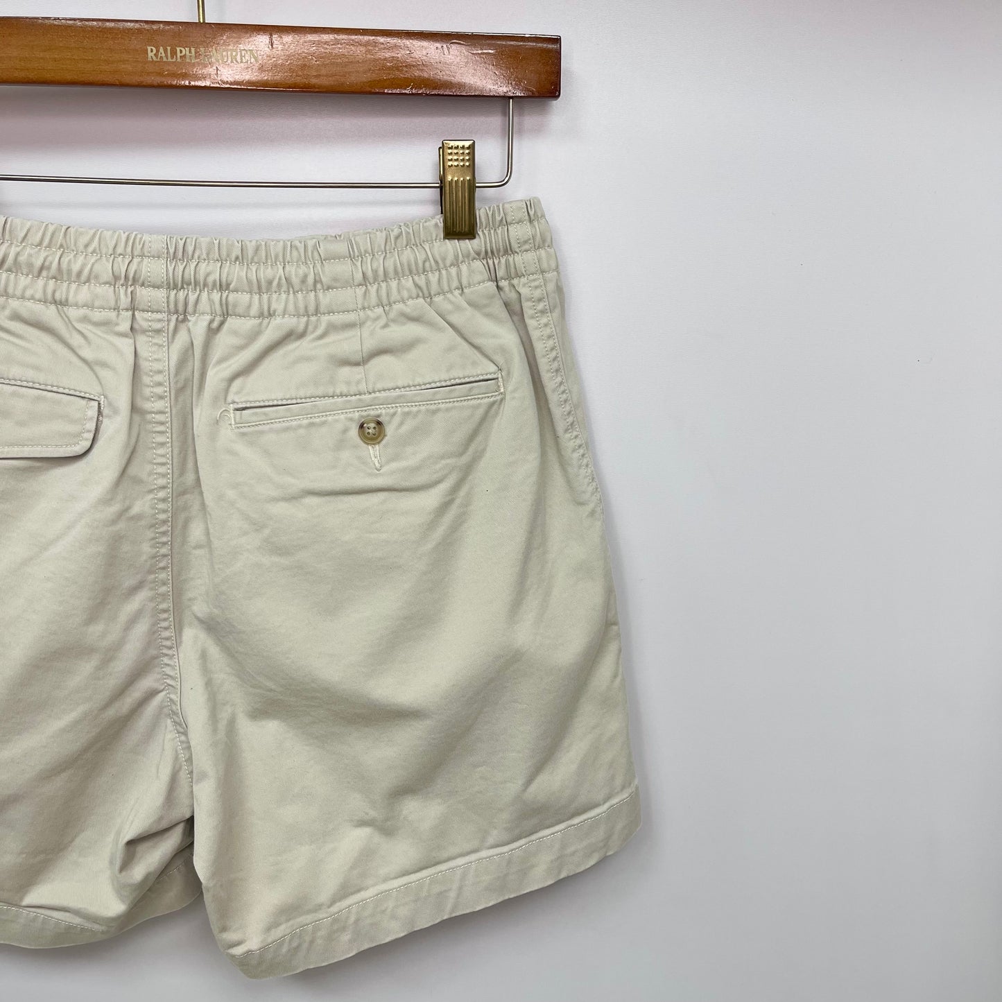 Short Casual Polo Ralph Lauren🏇 color beige claro talla S