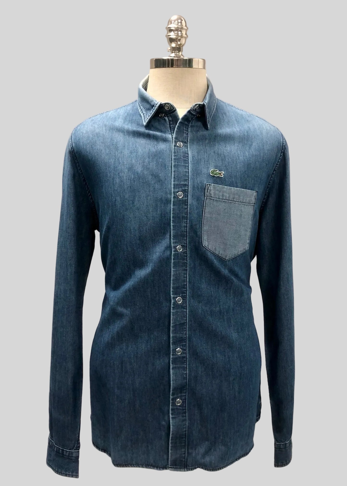 Camisa de botones Lacoste 🐊 De jeans color azul oscuro Talla XL Entalle Regular
