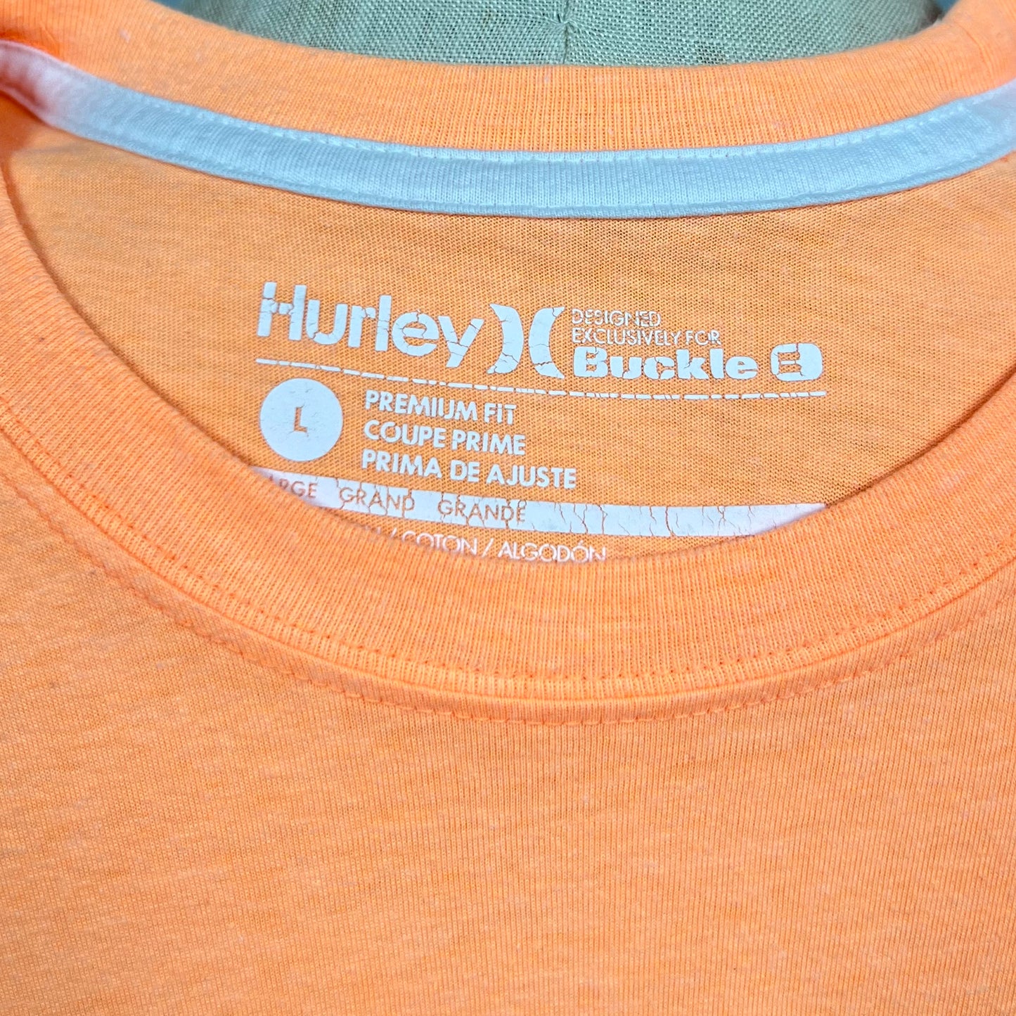 Camiseta cuello redondo Hurley 🏄🏽‍♂️ color naranja neón y logo en color blanco manga corta Talla L