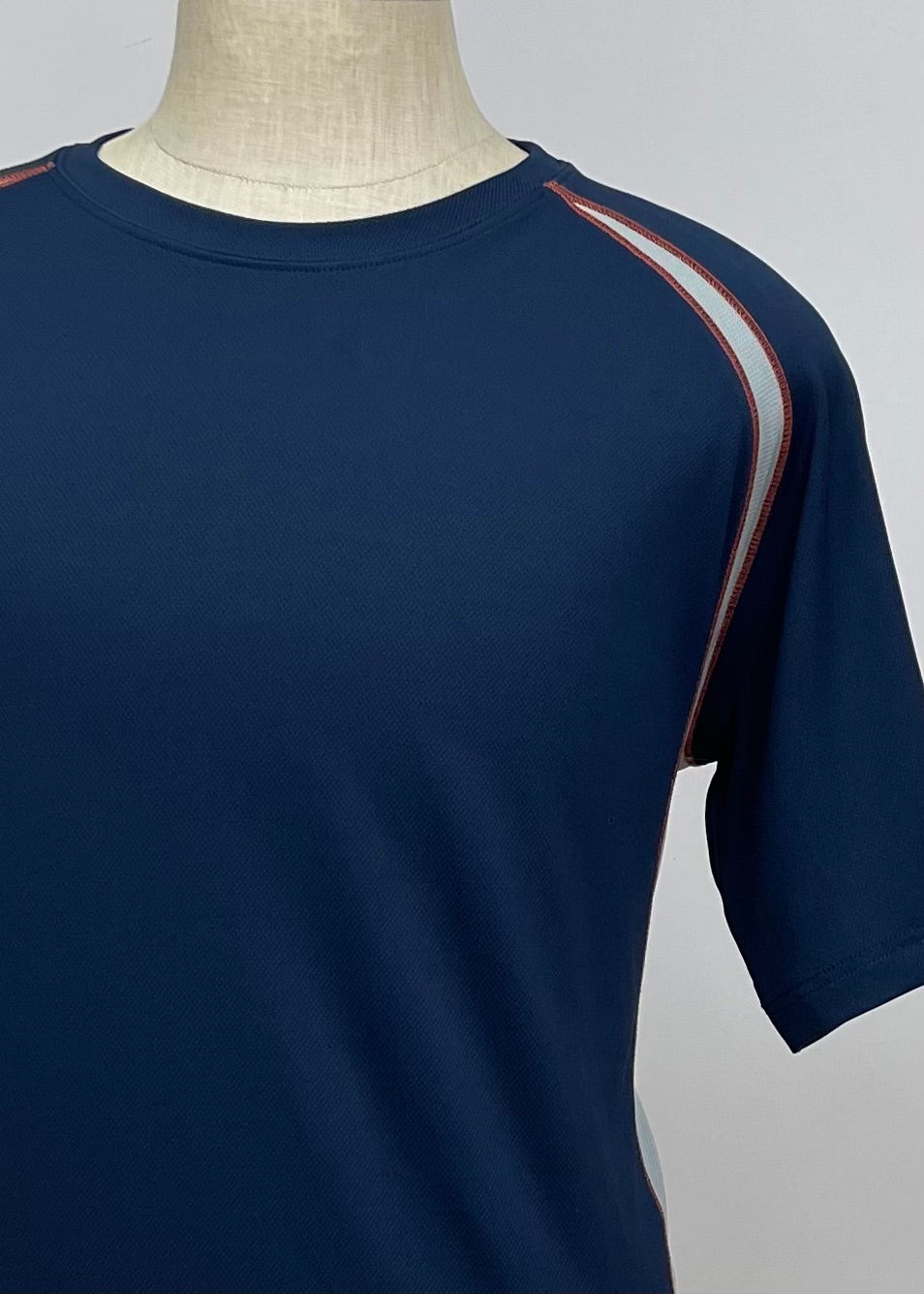 Camiseta de entrenamiento cuello redondo Alo 🧘 color azul navy y gris manga corta Talla XL