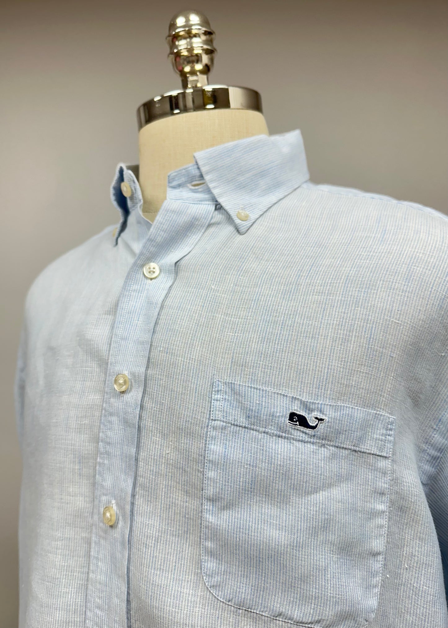 Camisa de botones Vineyard Vines 🐳 De lino con patrón de rayas en color celeste y blanco Talla L Entalle Clásico