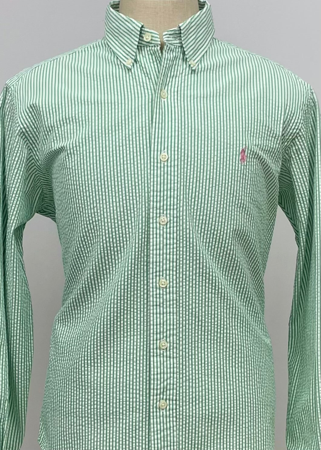 Camisa Polo Ralph Lauren 🏇🏼  Color blanco con patrón de rayas en verde Seersucker Talla L Entalle Clásico