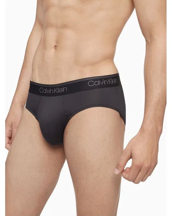 Paquete de 3 Calzoncillos a la cintura Calvin Klein - Tela microfibra stretch en color negro y azul navy Talla XXL