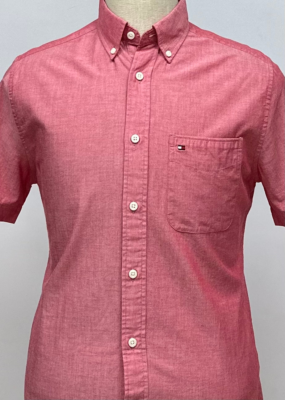 Camisa de botones Tommy Hilfiger 🇺🇸 en color rosado magenta Talla S Entalle Custom Fit