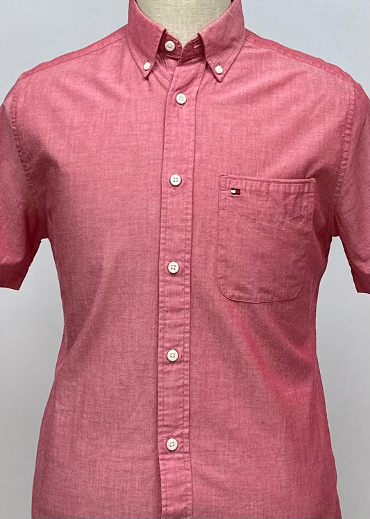 Camisa de botones Tommy Hilfiger 🇺🇸 en color rosado magenta Talla S Entalle Custom Fit