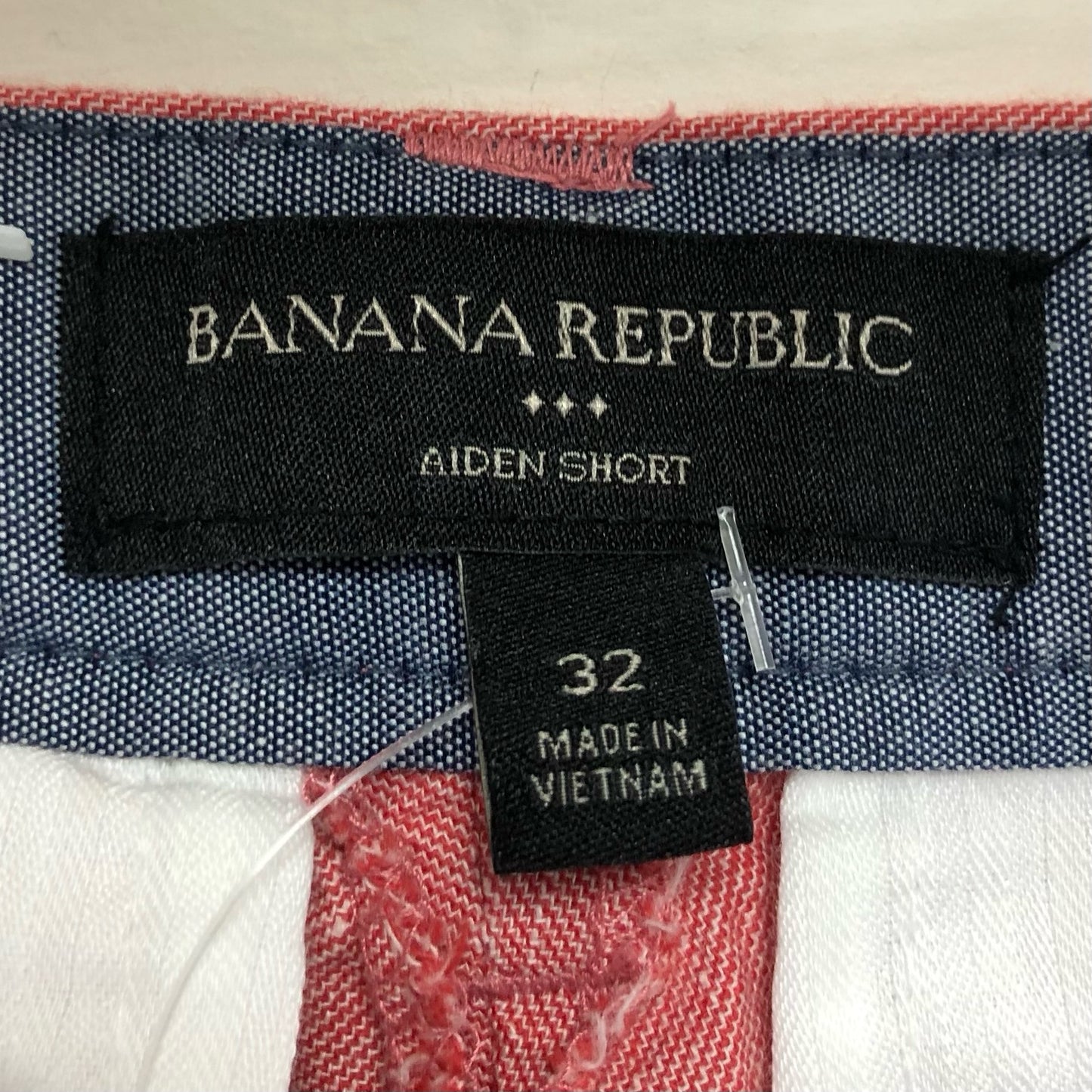 Short Casual Banana Republic 🇺🇸 color rojo claro talla 32