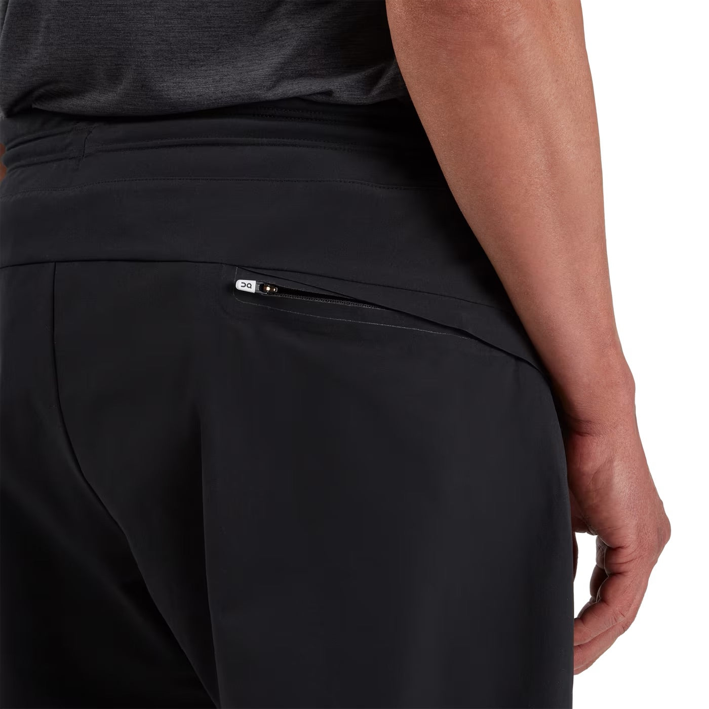 Shorts Híbrido On Running 🏃‍♂️  Tela performance color negro talla XL