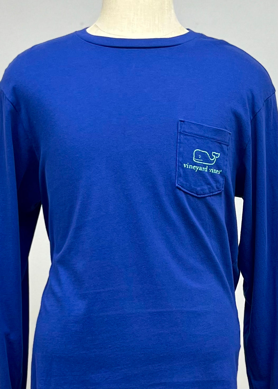 Camiseta de bolsillo Vineyard Vines 🐳 color azul con Diseño de ballena en turquesa Talla Large