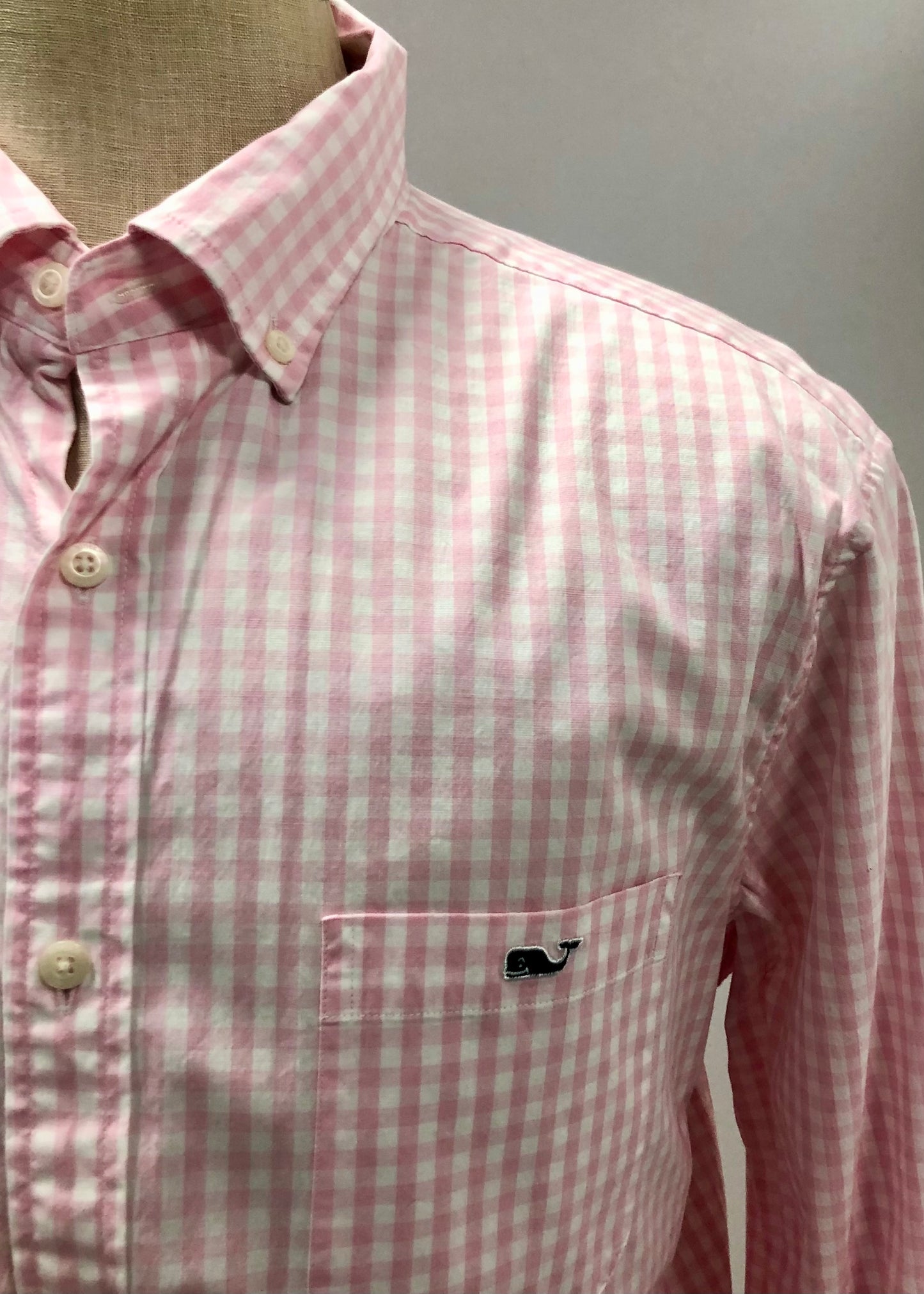 Camisa de cuadros Vineyard Vines 🐳 de cuadros gingham en color rosado claro y blanco Talla L Entalle Clásico