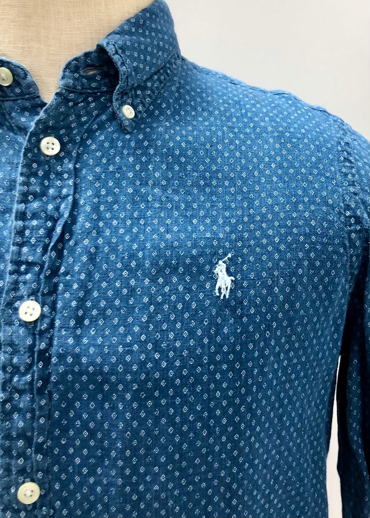 Camisa de botones Polo Ralph Lauren 🏇🏼 en color azul navy con diseño de Tríptico Talla L Entalle Regular