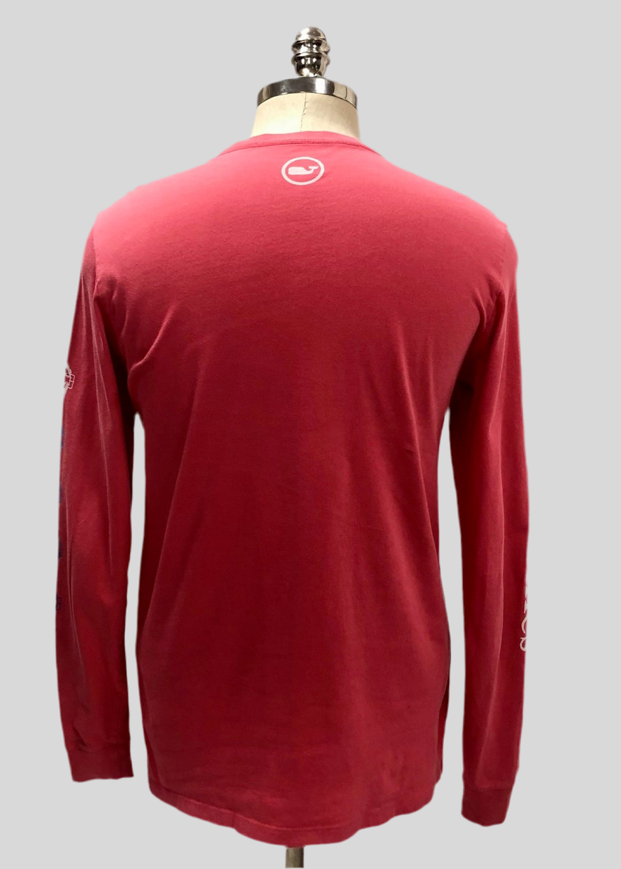 Camiseta de bolsillo Vineyard Vines 🐳 color rosado con Diseño de Beisbol en blanco Talla S