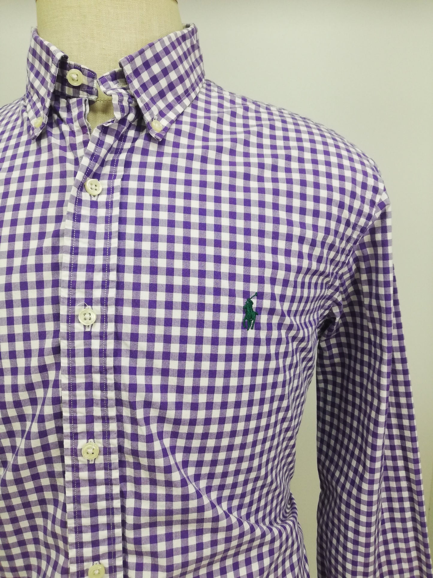 Camisa Polo Ralph Lauren 🏇🏼 con patron de cuadros gingham morado y blanco Talla L Entalle Regular (ver descripción)