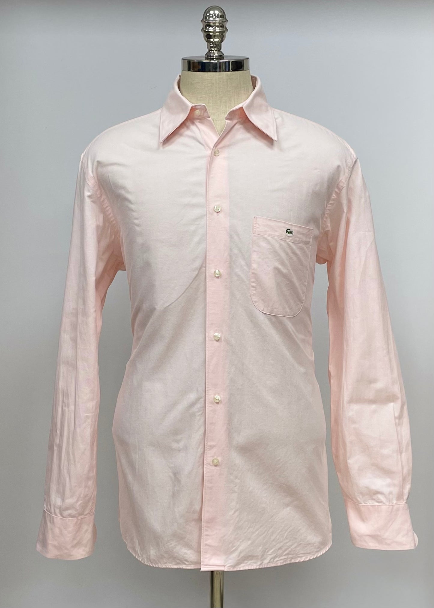 Camisa Lacoste 🐊 color rosado claro Talla L Entalle Regular