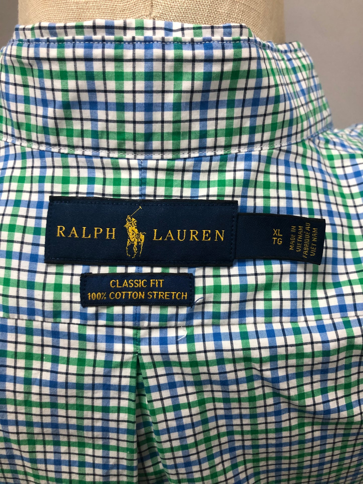 Camisa Polo Ralph Lauren 🏇🏼 color blanco con patrón de cuadros en azul y verde Talla XL Entalle Clásico