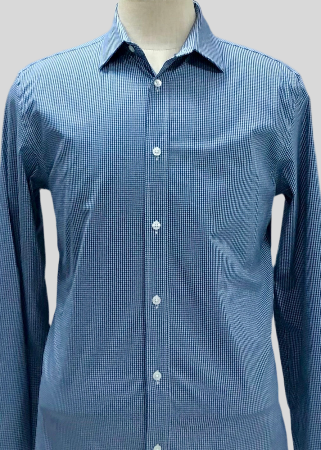 Camisa de botones Old Navy de cuadros finos en color azul navy y blanco Talla M Entalle Slim Fit