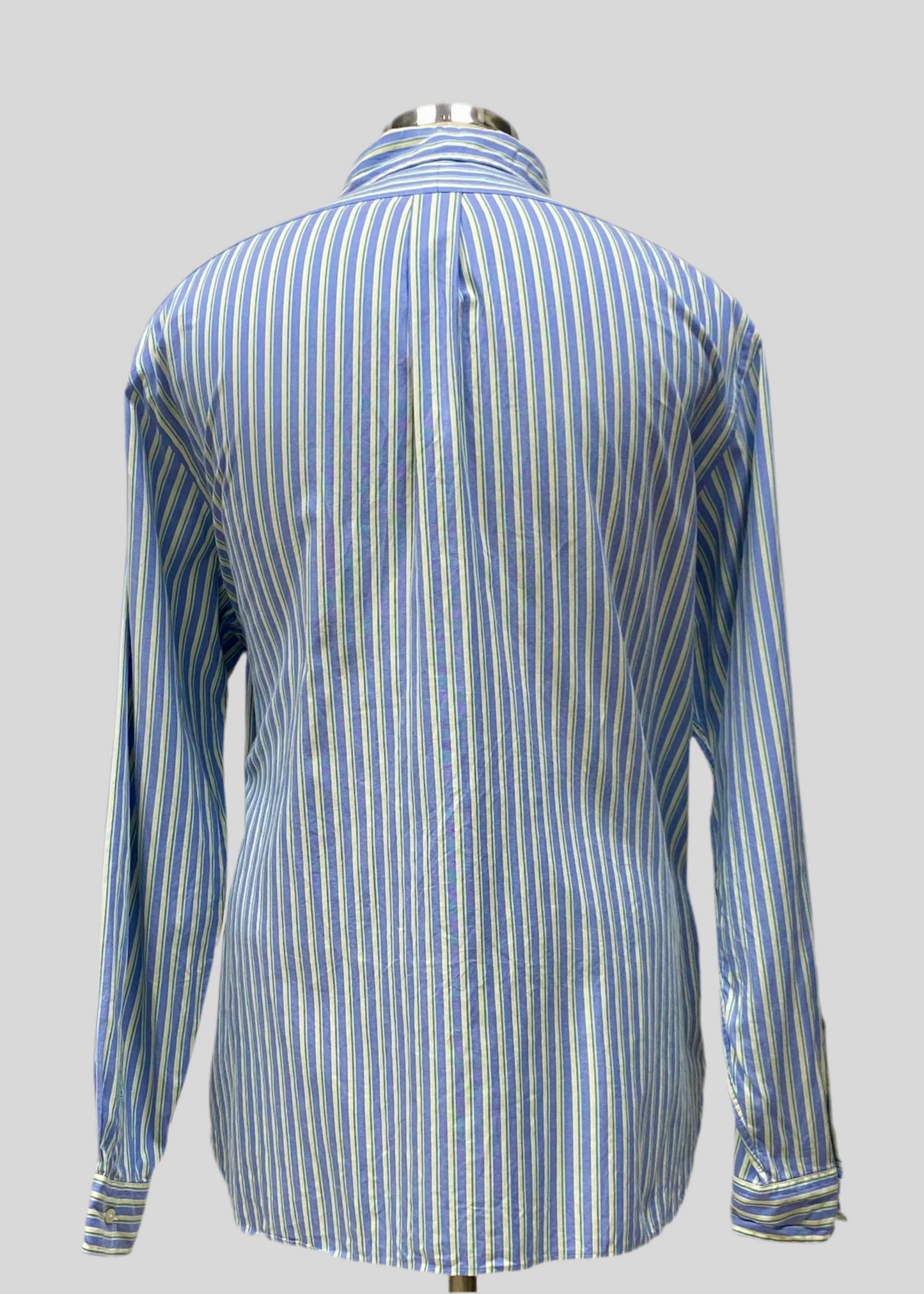 Camisa Polo Ralph Lauren 🏇🏼 color celeste con patron de rayas en color amarillo y verde Talla XL Entalle Regular