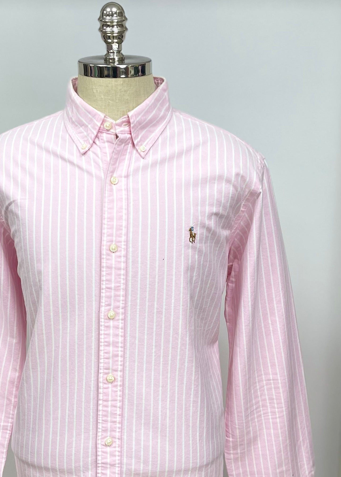 Camisa Polo Ralph Lauren 🏇🏼 Oxford color rosado con rayas en color blanco Talla XL Entalle Clásico