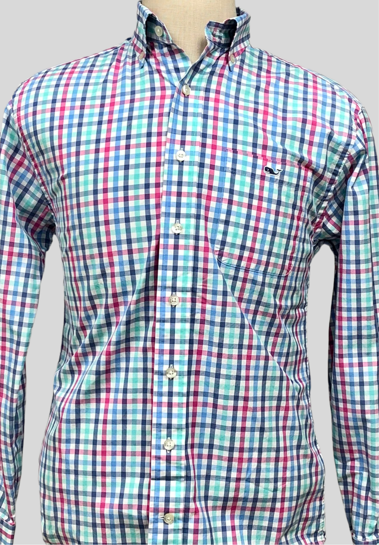 Camisa Vineyard Vines 🐳 color blanco con cuadros en color rosado, verde y azul Talla S entalle clásico