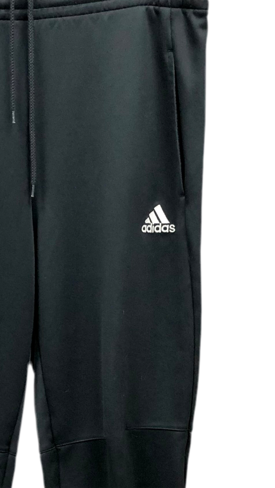 Pantalon Jogger marca Adidas 🏃🏻‍♂️ en color negro con lineas en blanco Talla M